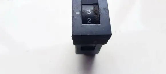Hyundai Matrix Headlight level height control switch 93370 17000