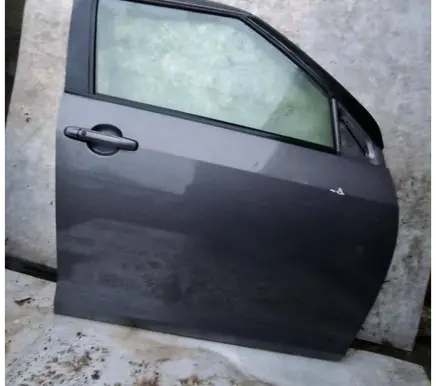 Suzuki Swift II Front door