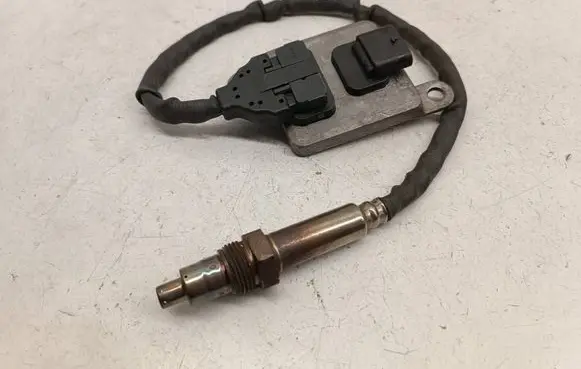 Mercedes-Benz E W212 Lambda probe sensor A0009055612 0009055612 A3C0286000017