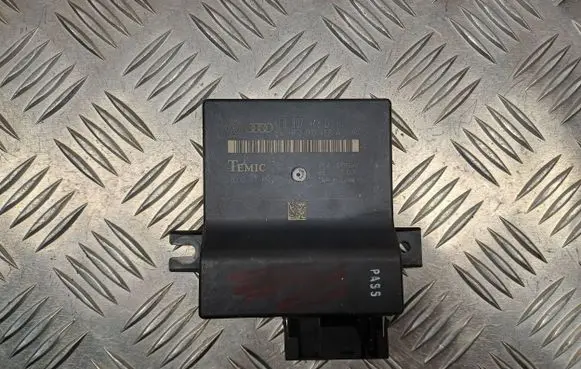 Audi A6 S6 C6 4F Gateway control module 4F0907468D 4F0910468A