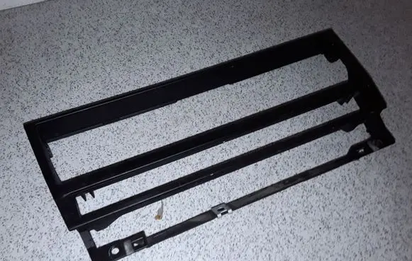 Radio/GPS head unit trim
