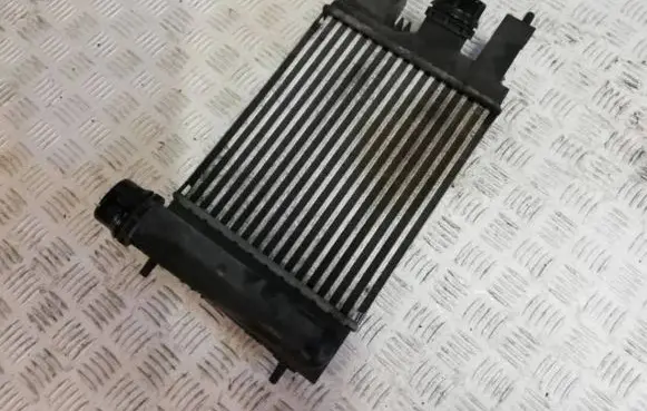 Nissan Pulsar Intercooler radiator