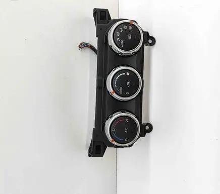 Mazda 2 Interior fan control switch DH0P61190E