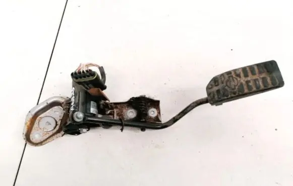 Nissan Almera N16 Accelerator throttle pedal 0281002425
