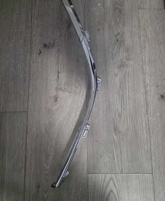 Front bumper splitter molding