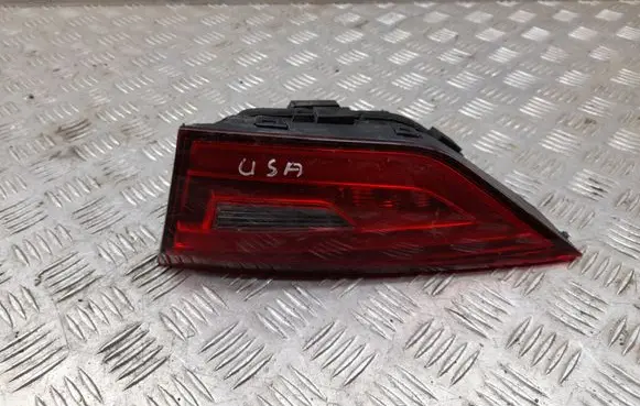 Audi A3 S3 8V Tailgate rear/tail lights 8V5945094J