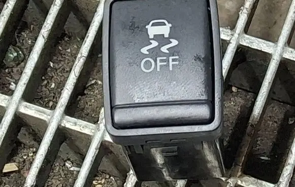 Nissan Juke I F15 ESP (stability program) switch 08349A 20531
