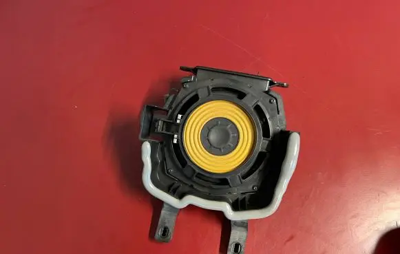 BMW iX Subwoofer speaker 9442217 65139442217