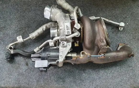 BMW 3 G20 G21 Turbo 8631904 897C944 7953253