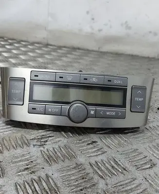Toyota Avensis T250 Climate control unit 5590005160