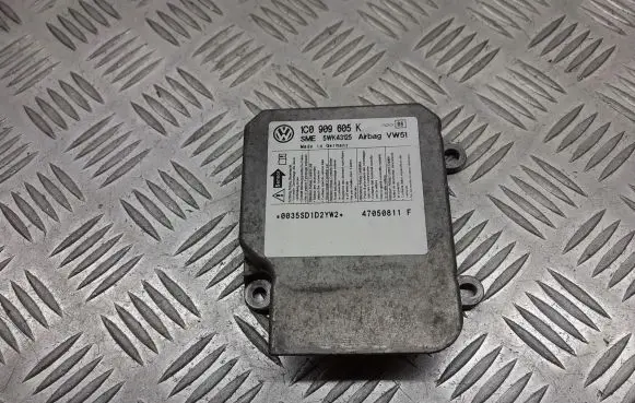 Volkswagen Polo Airbag control unit/module 1C0909605K