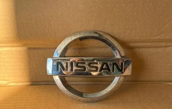 Nissan Primastar Manufacturer badge logo/emblem 8200197242 93850325
