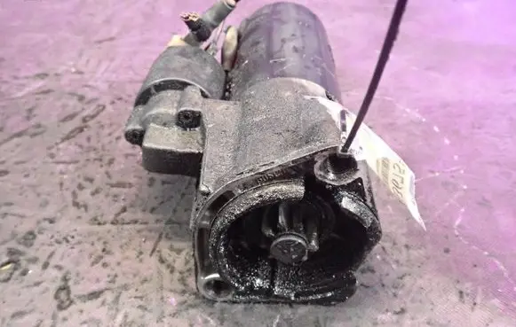 Volkswagen PASSAT B5.5 Starter motor 068911024H