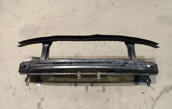 Volkswagen PASSAT B6 Front bumper cross member 