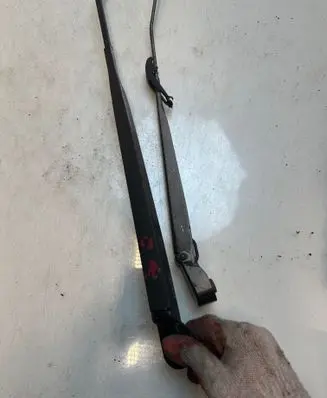 Citroen C3 Front wiper blade arm 1313