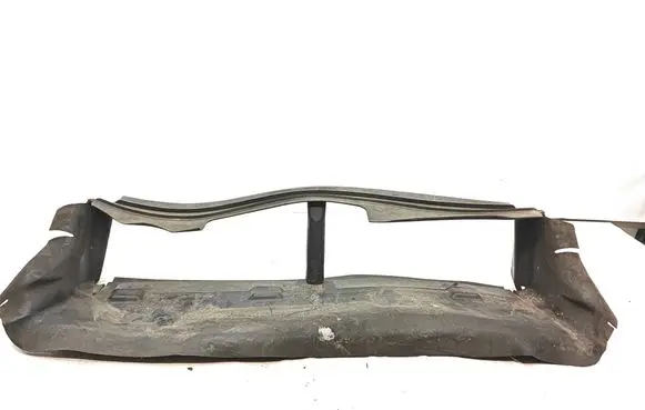 Ford Focus Intercooler air guide/duct channel BM518312A D2L4A