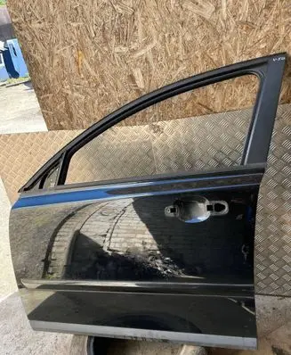 Volvo V50 Front door
