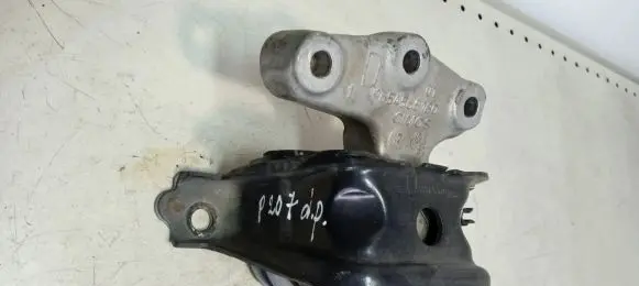 Peugeot 207 Engine mount bracket 9653095980 9654568180