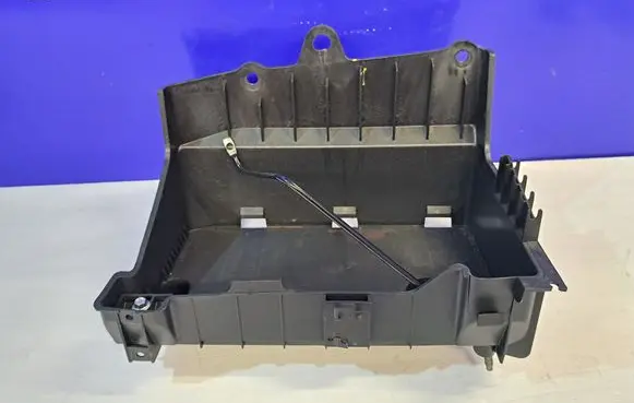 Battery box tray
