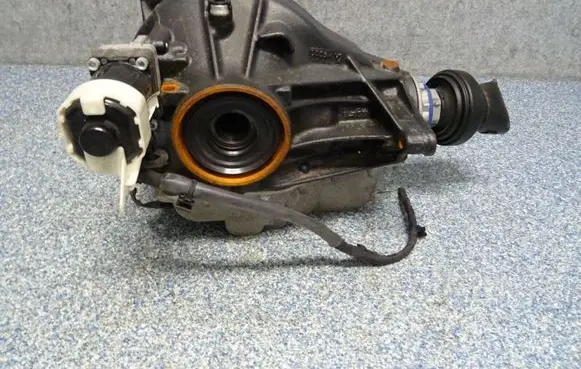 BMW M5 F90 Rear differential 7856928