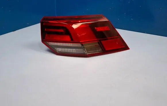 Volkswagen Golf VIII Rear/tail lights 5H0945096C 81970201