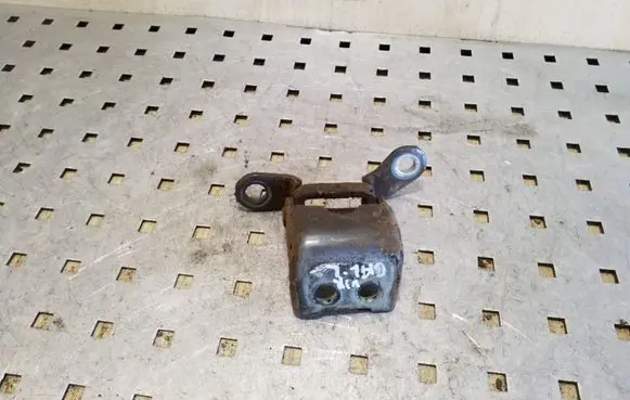Honda CR-V Rear door upper hinge