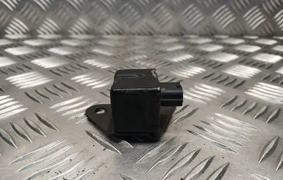 Toyota Avensis T220 Airbag deployment crash/impact sensor 8917320080
