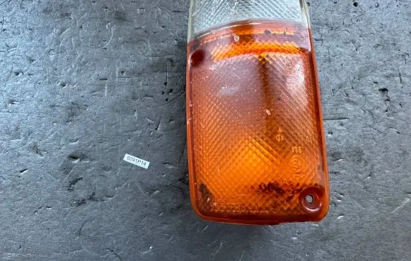 Nissan Patrol Y60 Front indicator light B612501J00