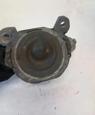 Volvo V50 Engine mount bracket 307417