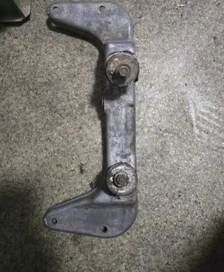 BMW 3 E36 Gear shift cable bracket 1141833