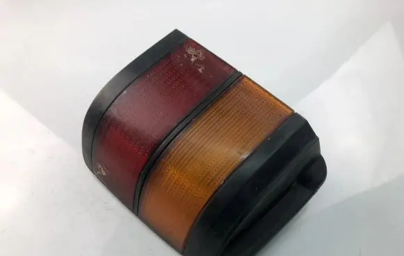 Volkswagen PASSAT B5 Tailgate rear/tail lights 333945257