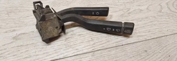Ford Escort Wiper control stalk B517x