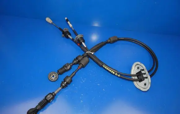 Hyundai Santa Fe Gear shift cable linkage 