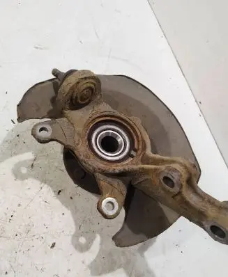 Honda FR-V Front wheel hub spindle knuckle