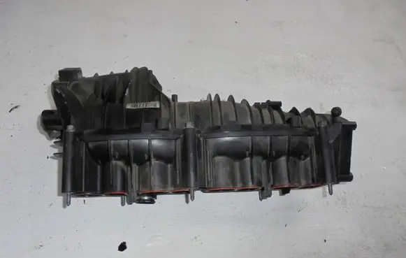 Mercedes-Benz C W204 Intake manifold 779888511