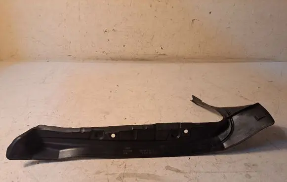 Audi A5 Sportback 8TA Fender end trim 8T0821112