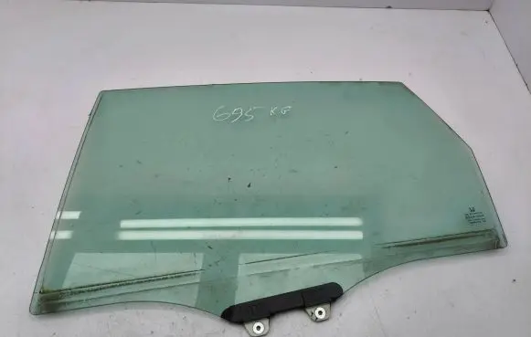 Honda CR-V Rear door window glass