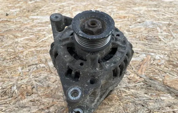 Volkswagen PASSAT B5 Generator/alternator 058903016 0123310022