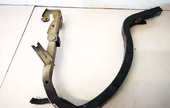 Chevrolet Cruze Tailgate/trunk/boot hinge