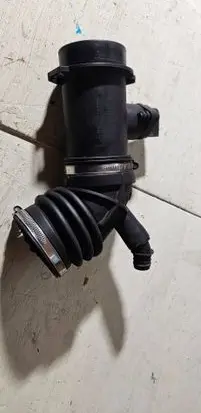 BMW 3 E46 Mass air flow meter 0280217124 1433565