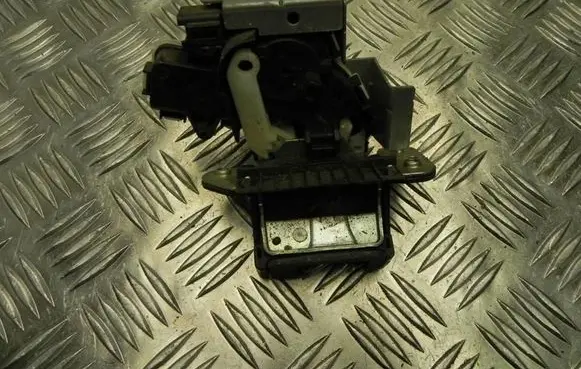 Mazda 2 Engine bonnet/hood lock/catch C6728 T216