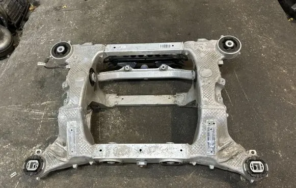 BMW iX Rear subframe 6889434