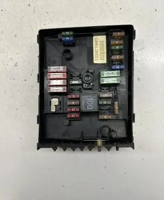 Volkswagen Golf V Fuse module 1K0937125A