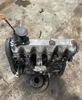 Volkswagen Transporter - Caravelle T4 Engine AJT