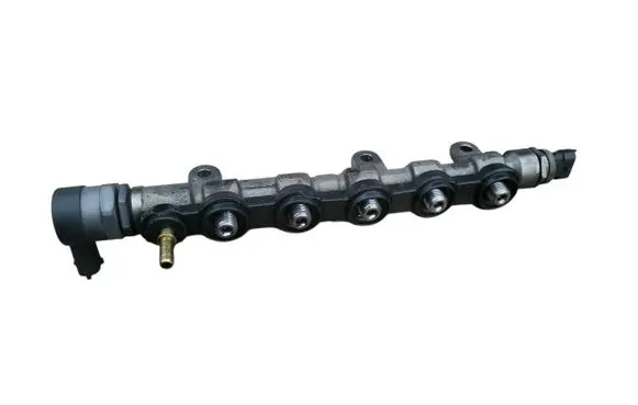 Nissan Qashqai Fuel main line pipe 0445214250 175217750r