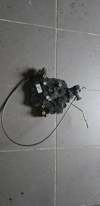 Volkswagen Transporter - Caravelle T5 Sliding door lock 7H0843654BS H0002DD