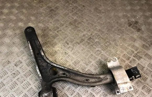 Mercedes-Benz CLA C117 X117 W117 Front lower control arm/wishbone