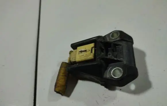 Subaru Legacy Airbag deployment crash/impact sensor