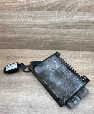 Chrysler Voyager Engine control unit/module ECU 05033119AE 04671676AD ECUWITHIMMO