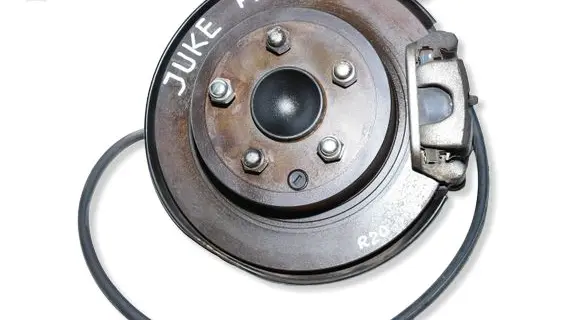 Nissan Juke I F15 Stub axle 